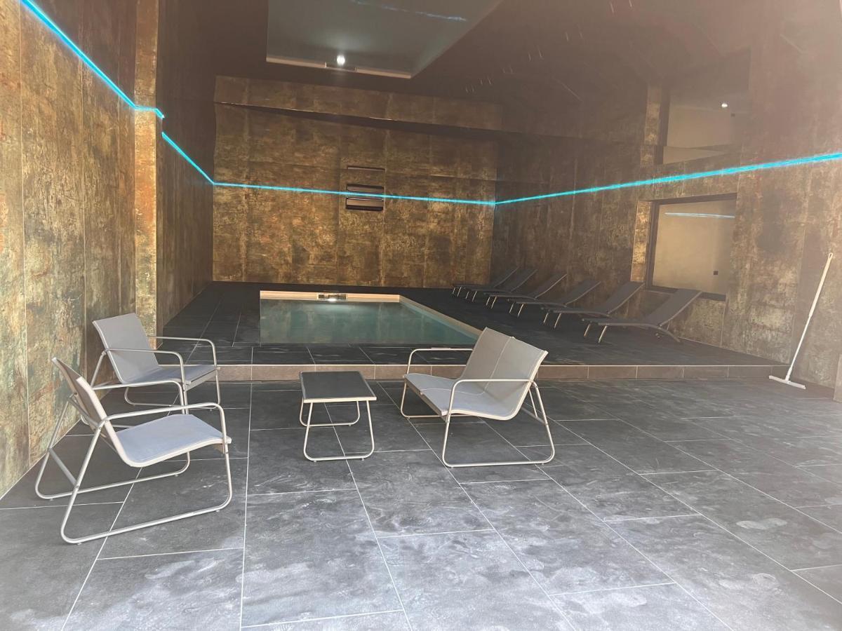 Villa 400M2 Piscine Interieure Tres Calme Агд Экстерьер фото